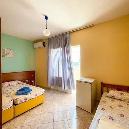 Andrey Hostel Σαράντα