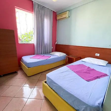 Hostal Andrey *