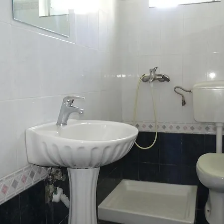 Hostal Andrey *