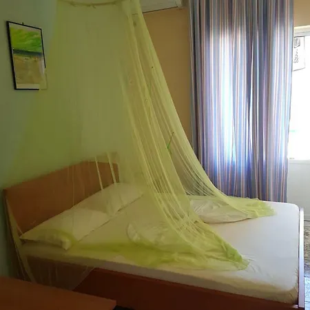 Hostal Andrey Sarandë