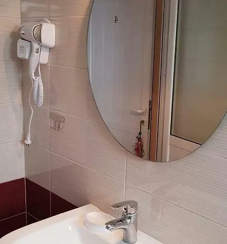 Andrey Hostel Saranda