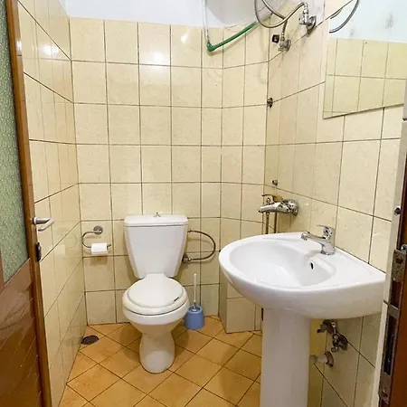 旅馆 Andrey Sarandë